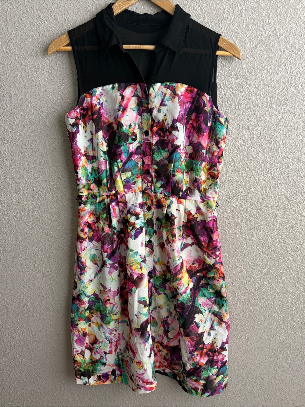 Ivy & Blu Maggy Boutique Bright‎ Floral Button Up Sleeveless Dress Mesh Collar